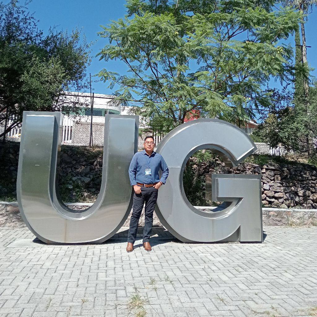 Dr. Omar Ubaldo López Cresencio